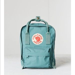Fjallraven Kanken mini back pack